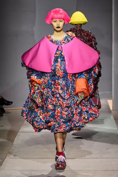 Look 10